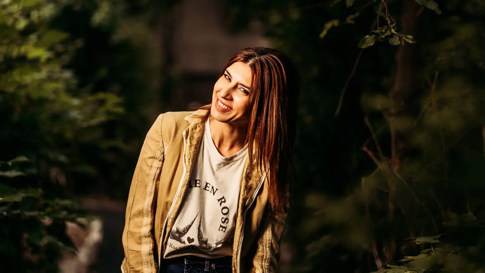 AmnaConti's Premium Pictures and Videos