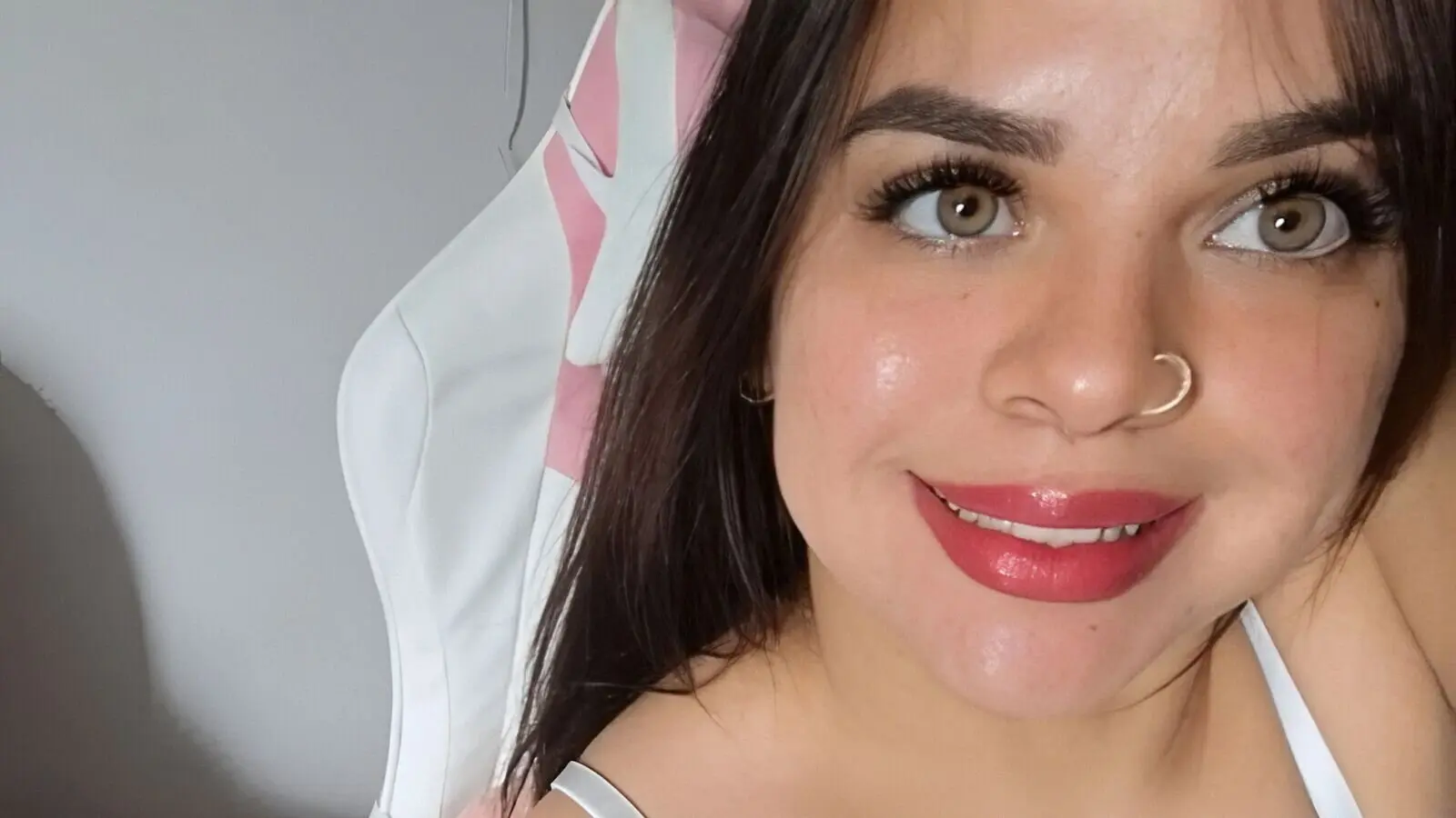 EmilyBuitrago's Premium Pictures and Videos