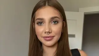 EmmaWhilson's Premium Pictures and Videos