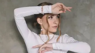 EvaBetts's Premium Pictures and Videos