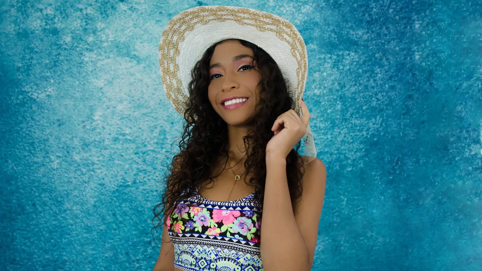 MirandaPaz's Premium Pictures and Videos