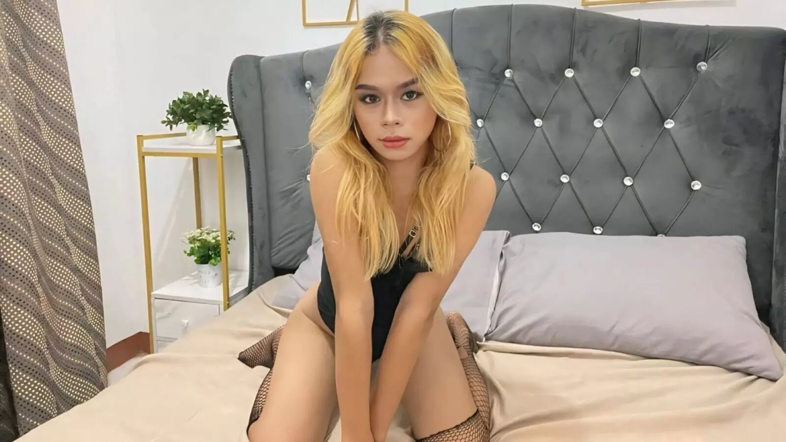 ZoeeMiless's Premium Pictures and Videos